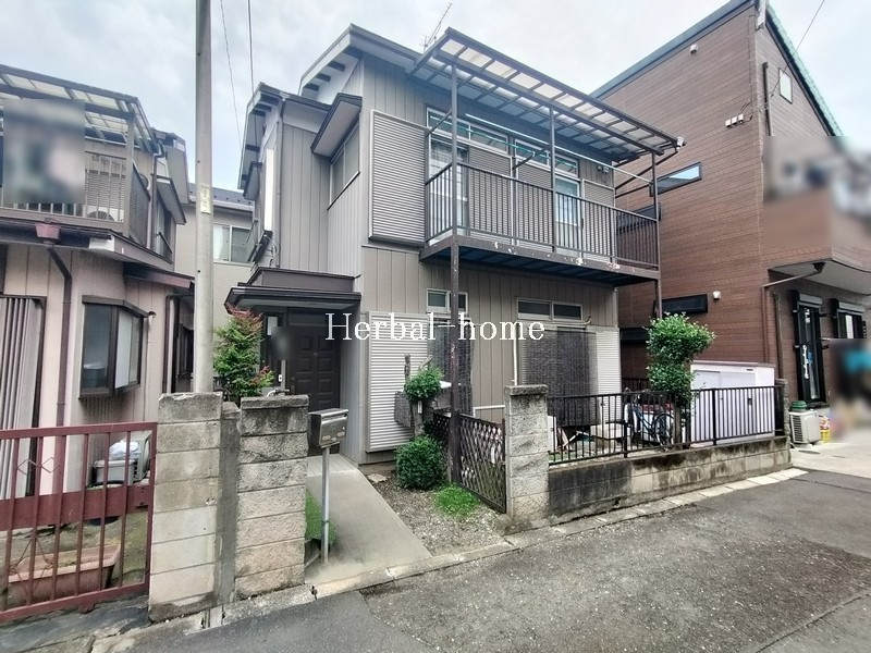 上尾駅 徒歩41分 構造:木造土地面積:71.53平米 ( 21.63坪 ) 建物面積:55.86平米 ( 16.89坪 )