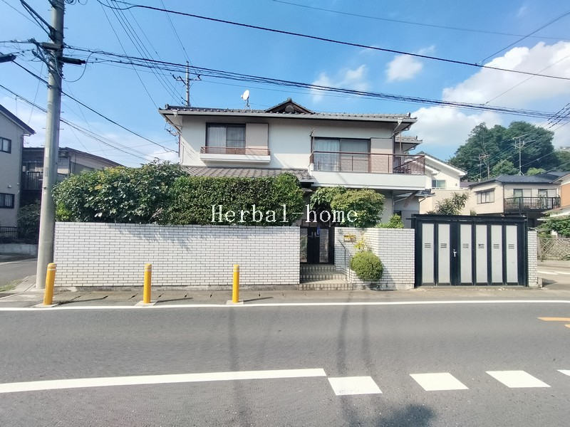 北上尾駅 徒歩34分 構造:木造土地面積:170.47平米 ( 51.56坪 ) 建物面積:124.21平米 ( 37.57坪 )